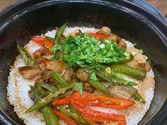 辣椒炒肉煲仔饭-椰夫人·养生椰子鸡(金沙洲永旺店)