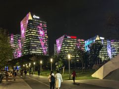 -东方体育中心(地铁站)