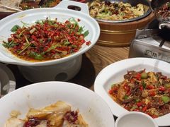 -爱碗亭·鲜炒湖南菜(壹城中心店)