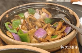 Stir-fried Pork Neck with Wok Hei