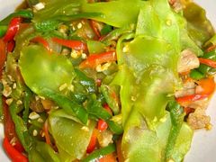 莴笋炒肉-悦哉·派对·草坪婚礼·围炉煮茶(三圣乡店)