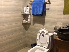 -东方亮足道(中国红街店)