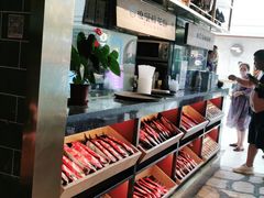 -老牌坊云南鱼豆花火锅(哈西万达店)
