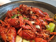 -肥肥虾庄·金牌油焖大虾(汉口城市广场店)