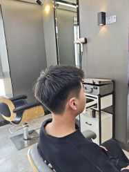 -藤野造型烫发染发