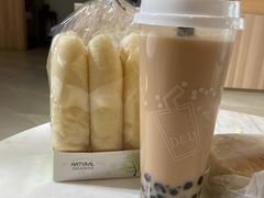珍珠鲜奶茶-顶东面包花园·生日蛋糕(世博店)