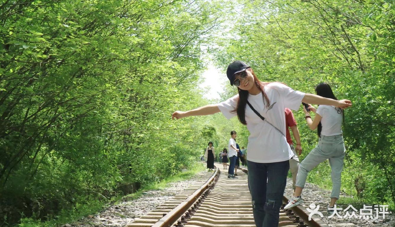 南京的爱情隧道，顾名思义，所以特别推荐情侣一起去游玩