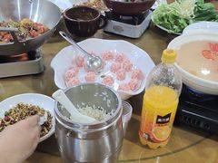 -老唐三下锅 ·张家界地标美食(溪布街店)