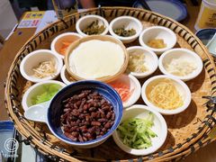 -包整·丝娃娃(一览甲秀楼风景店)