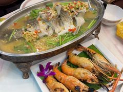 -光海鲜鱼翅餐厅(叻差拉披色路店)