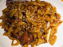 干炒牛河-汤城小厨•粤菜•靓汤(金宝街店)