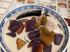 招牌手工芋圆系列-广信牛奶甜品世家(台东店)
