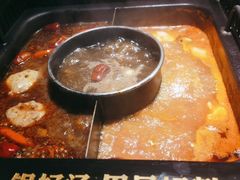 -老牌坊云南鱼豆花火锅(哈西万达店)