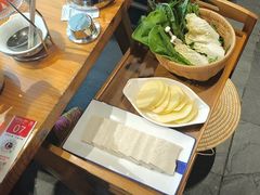 -野山舂·贵州现舂酸汤牛肉(鸿通城店)