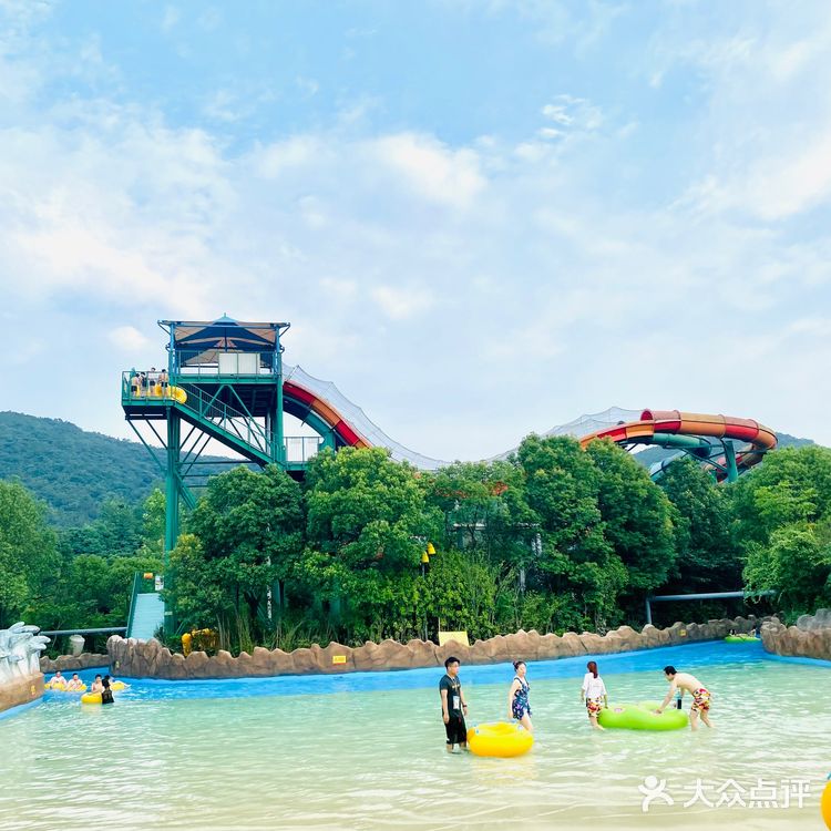 南京夏日消暑圣地 汤山欢乐水世界