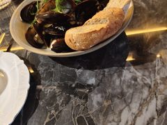 -LESCEDARS Brasserie Bistro香柏树