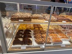 -好利来(上海长宁龙之梦店)