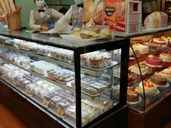 面包甜点陈列柜-新侨三宝乐面包店(崇文门店)