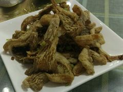 -天天向上素食餐厅(五台山店)