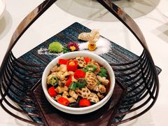 腊酒煮舟山花螺-丽晶美庐·玉兰餐厅
