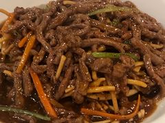 撒子牛肉丝-刘胖子家常菜·蹄花焖藕(中南店)