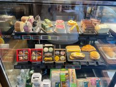面包甜点陈列柜-星巴克(洛阳中州万达广场店)