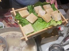 -尚尚仙·酸汤猪手·猪肚鸡火锅(华联万柳购物中心店)