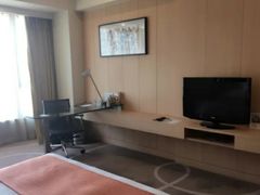 -上海虹桥西郊假日酒店