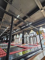 -零重力蹦床空间·滑梯·海洋球·团建(奥特莱斯店)