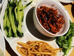 -关东小磨东北菜(上海长风大悦城店)