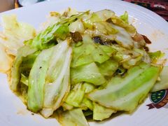 手撕莲花白-老滇山寨•云南特色菜•地方菜•民族风情歌舞表演(金碧店)