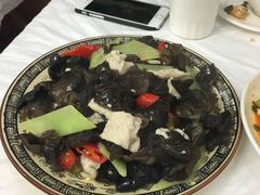 -乡土特色.冷锅鱼.牦牛肉汤锅