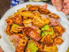 脆火烧白肉-金卯白肉罩火烧