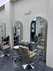 -Hair Co.一间沙龙