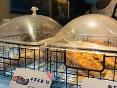 面包甜点陈列柜-喜茶(上海兴业太古汇店)
