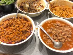-爆炸头阿姨小四川正宗川味小吃(无任何分店)