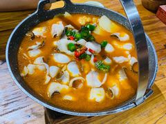 思茅酸汤鱼片-老滇山寨•云南特色菜•地方菜•民族风情歌舞表演(金碧店)