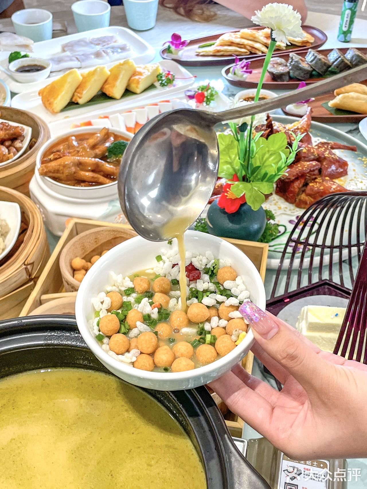 我这个老朋友挺会定地方的，不愧是老柳州人