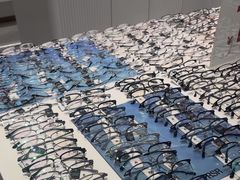 -J-Optical佳视明眼镜·蔡司视觉(青岛金茂览秀城店)