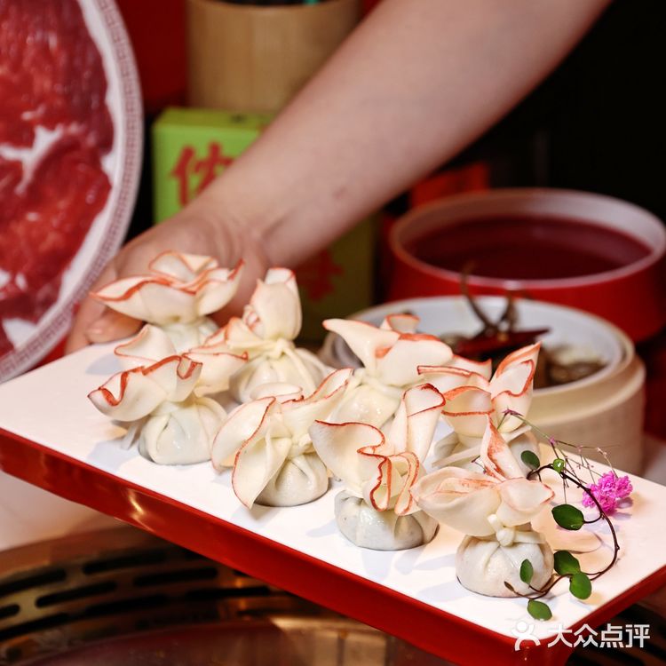 渝八爷|地道的重庆火锅店，火力全开的热辣感！