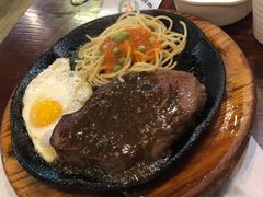 -皇品世家牛排(七一路店)