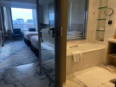 -上海漕河泾万丽酒店