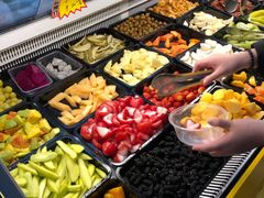 自助取餐区-老炳·七丛松甘草水果