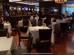 大堂-Wolfgang’s Steakhouse 沃夫冈牛排馆(上海白玉兰广场店)