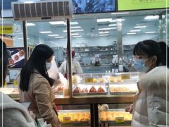 -鲍师傅糕点(百盛西南商都店)