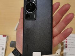 -华为授权体验店(中山公园来福士)