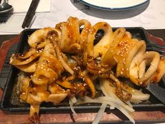 烧烤整条鱿鱼配柠檬酱-美奈小馆·越南料理(中航城君尚购物中心店)