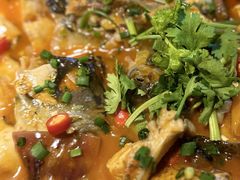 -魏铭鱼头捞饭(晋阳路店)