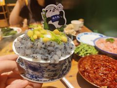 熊猫手搓阿达子-楠火锅(太古里总店)