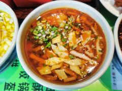 哨子面-令氏家外家周秦食府(高新店)